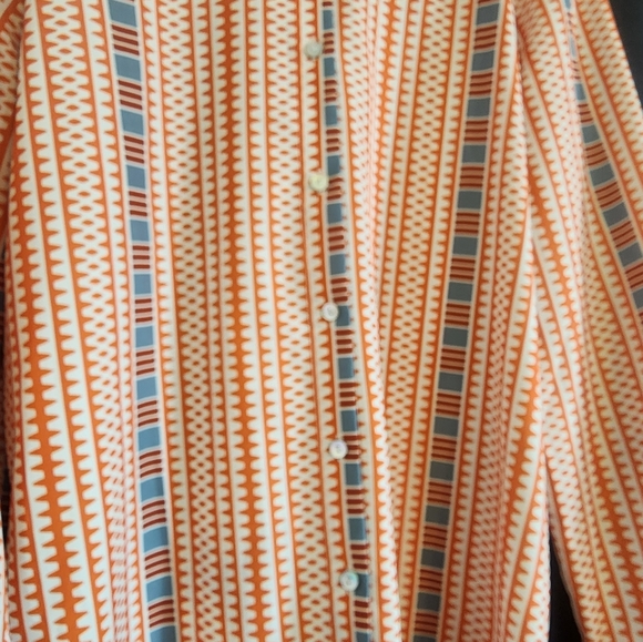 Geo Print top! So stylish! - Picture 3 of 3